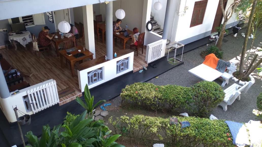 Kismet Rest Mirissa Hotel Bagian luar foto