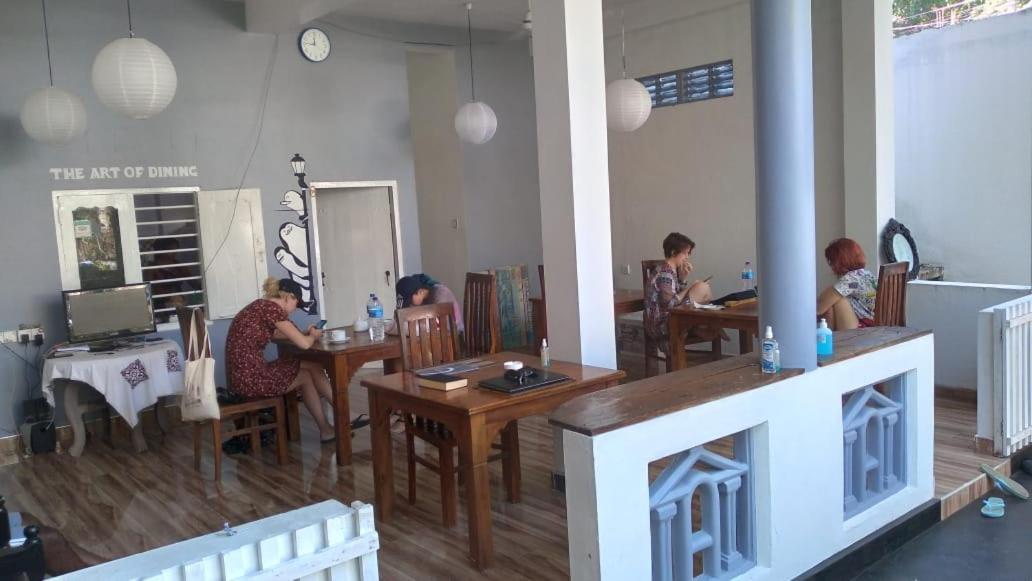 Kismet Rest Mirissa Hotel Bagian luar foto